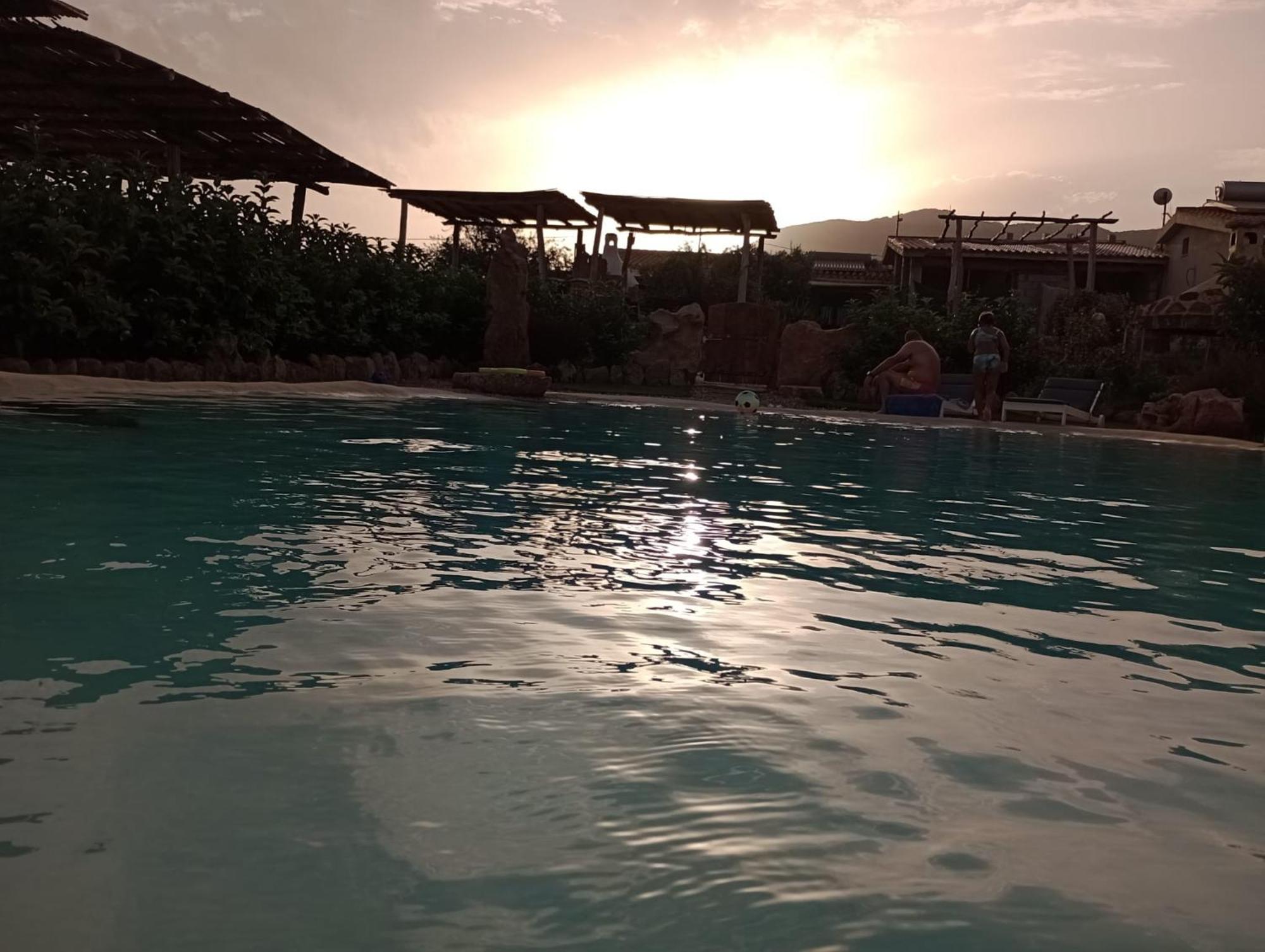 Vila Cuccuru Relax - B Iun Q9882 Orosei Exteriér fotografie
