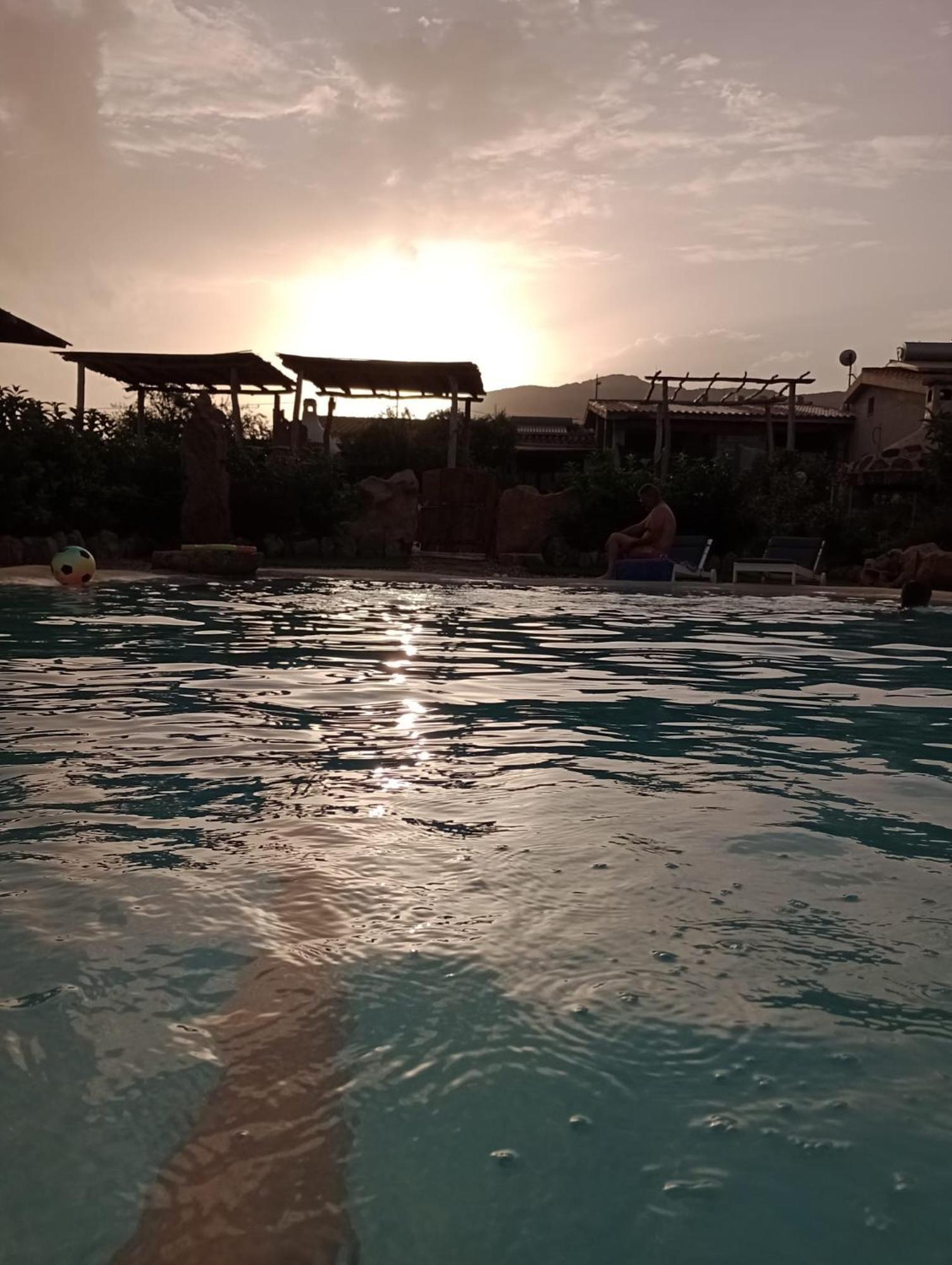 Vila Cuccuru Relax - B Iun Q9882 Orosei Exteriér fotografie